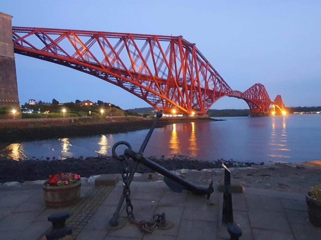 노스퀸스페리 Three Bridges Waterfront 빌라 외부 사진